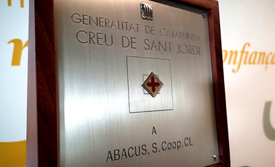 Abacus recibe la Creu de Sant Jordi como referente en el mundo cooperativo