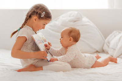 Quan podem començar a llegir llibres al nostre nadó?